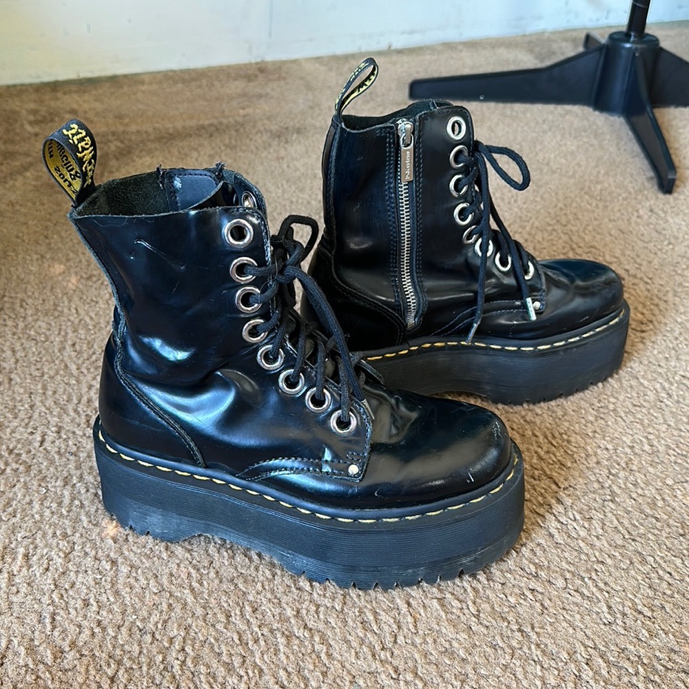 Dr. Martens patent Jadon Max